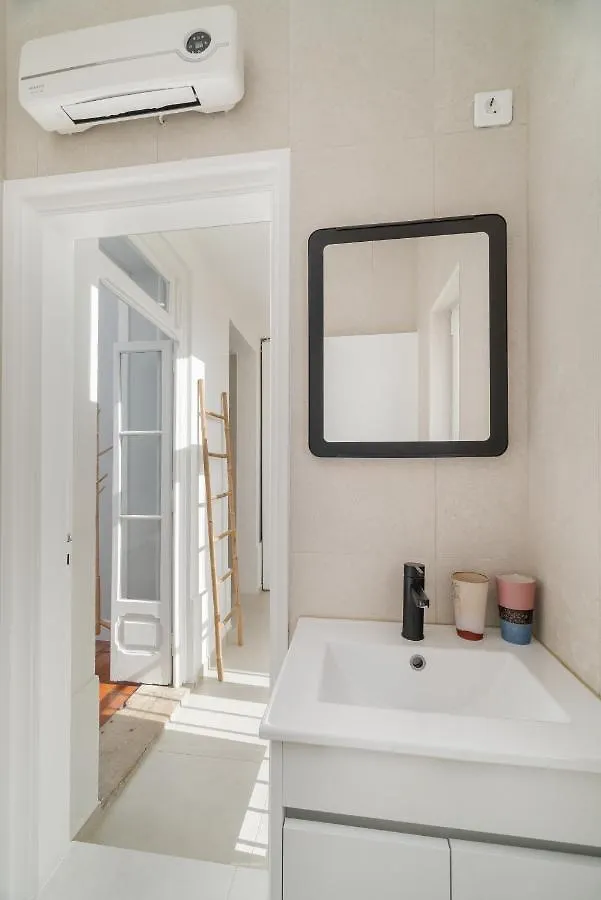 Casa Boma Lisboa - Elegant And Charming Apartment - Alcantara V  Lisbon